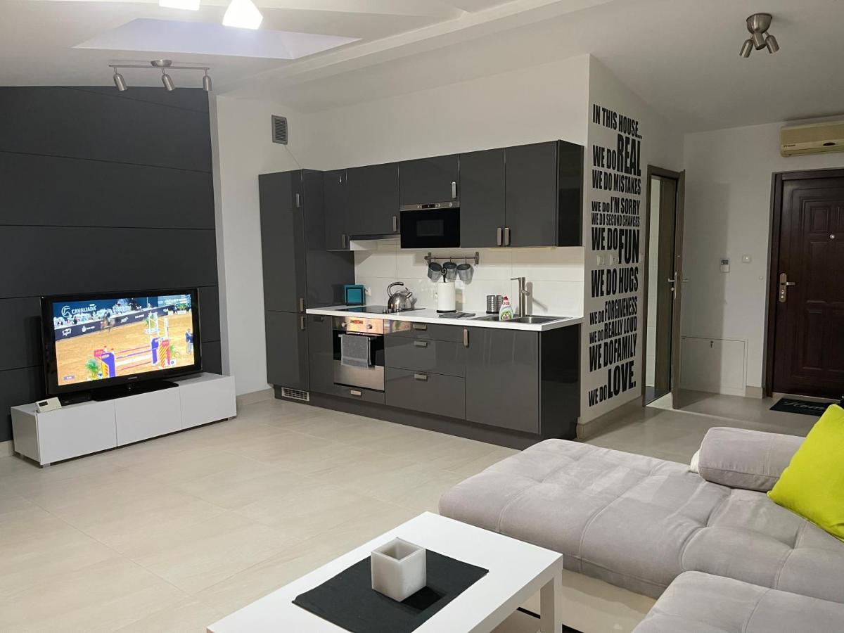 Apartament Rodzinny Ostrowiec Sw Островец-Свентокшиский Экстерьер фото