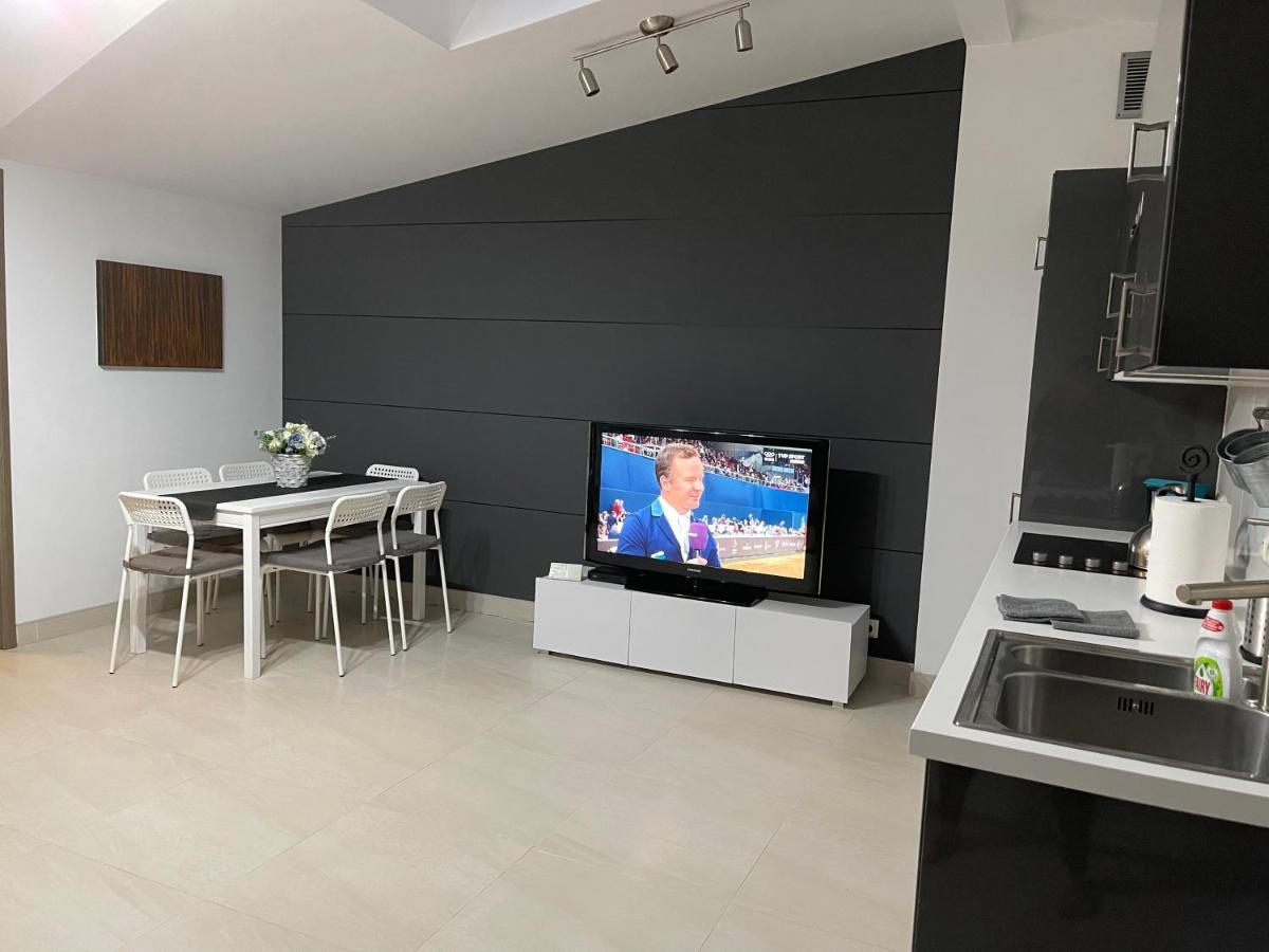 Apartament Rodzinny Ostrowiec Sw Островец-Свентокшиский Экстерьер фото